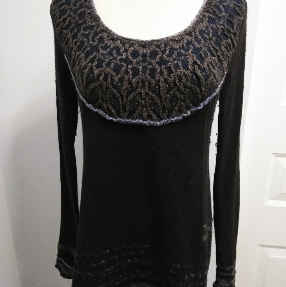 🦋FREE PEOPLE 🦋SWEATER